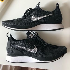 Nike FlyKnit Racer